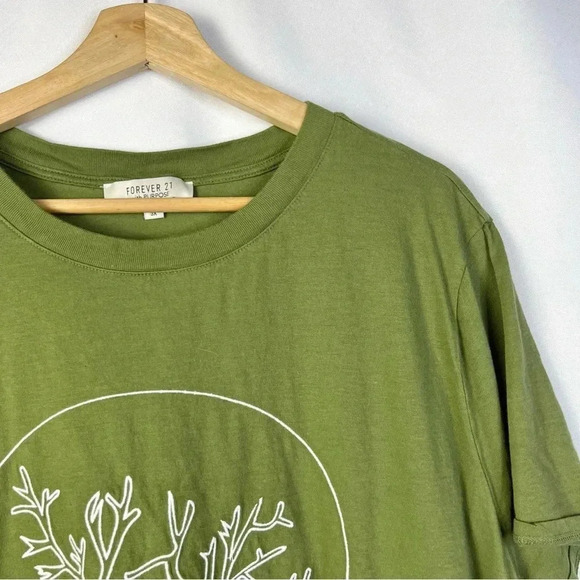Forever 21 Green White Tree Graphic Short Sleeve T-Shirt 3X - Picture 2 of 4